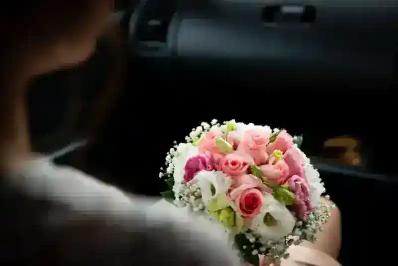 İzmir düğün arabası kiralama - Şoförlü Mercedes Vito ile gelin damat transferi | Ütopia İzmir Transfer